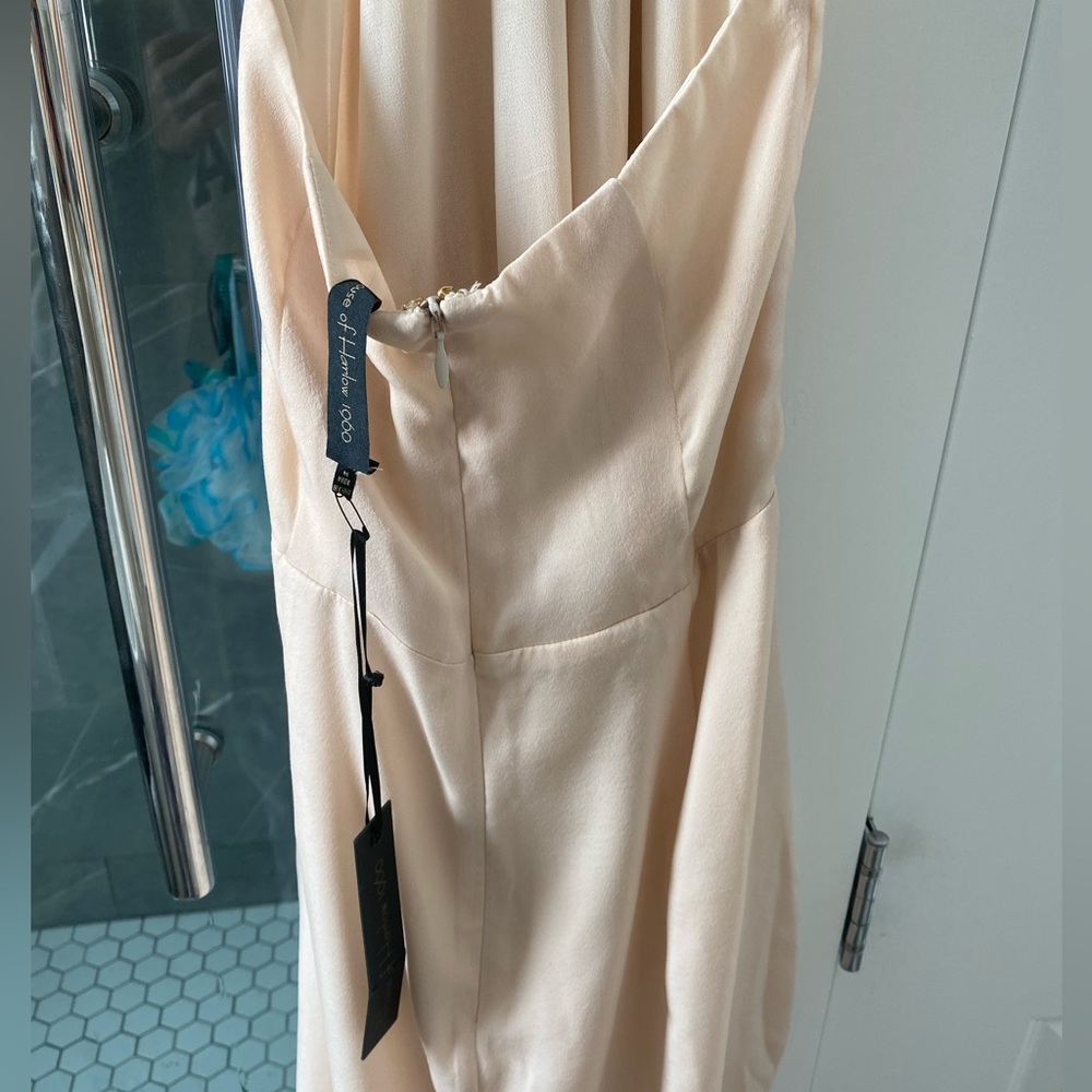 Brand new with tags! House of Harlow 1960 Milo Dress Size Medium in color Ivory - Picture 4 of 10